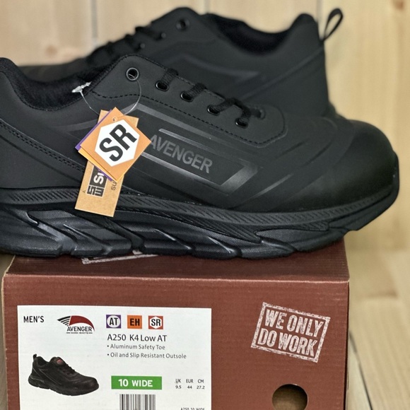 Avenger Work Boots
Men's Aluminum Toe
A250 K4 Low Top
Industrial Shoe - Picture 3 of 4